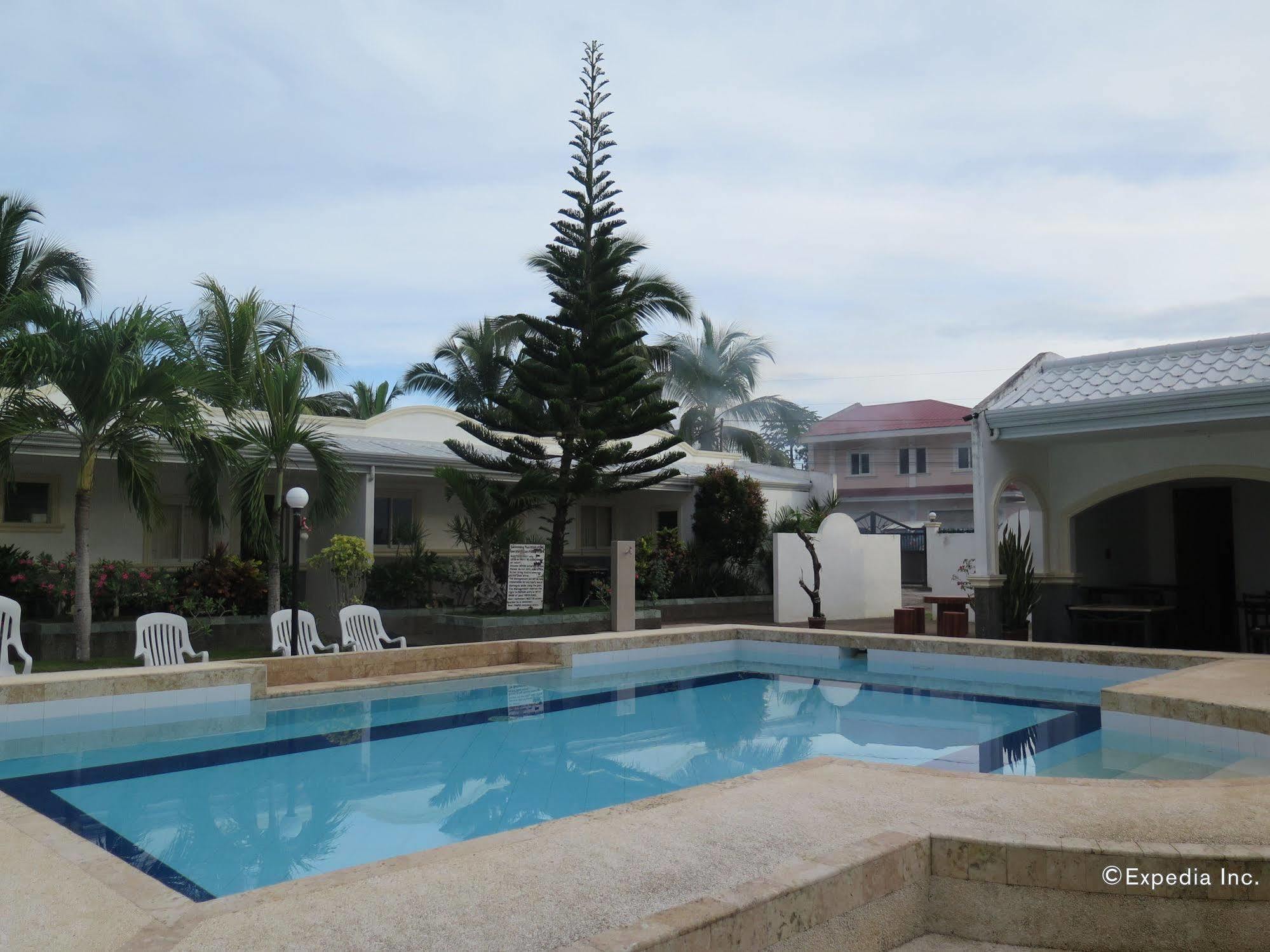 Villa Del Pueblo Inn Panglao Island Exterior photo